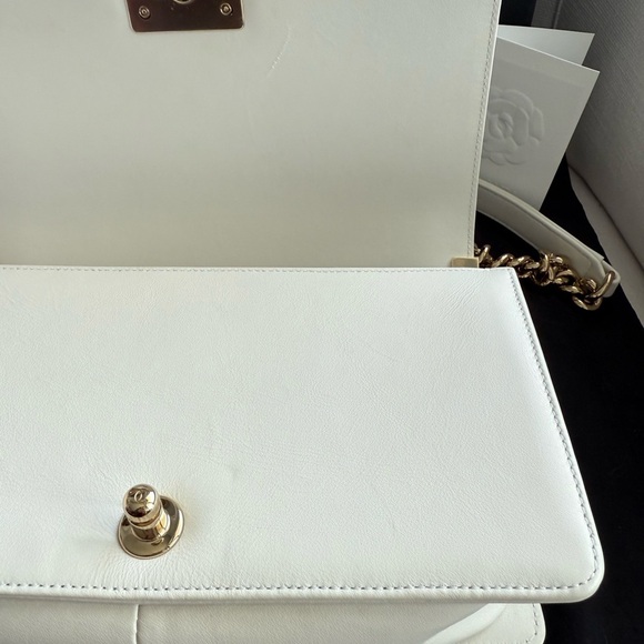 Chanel Calfskin Pearl Medium Boy Bag Flap White Handbag - Picture 12 of 16